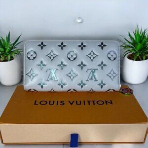 Louis Vuitton Iridescent Monogram Ski Coussin Zippy Wallet NEW with COA
